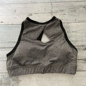 Chestee sports bra size small